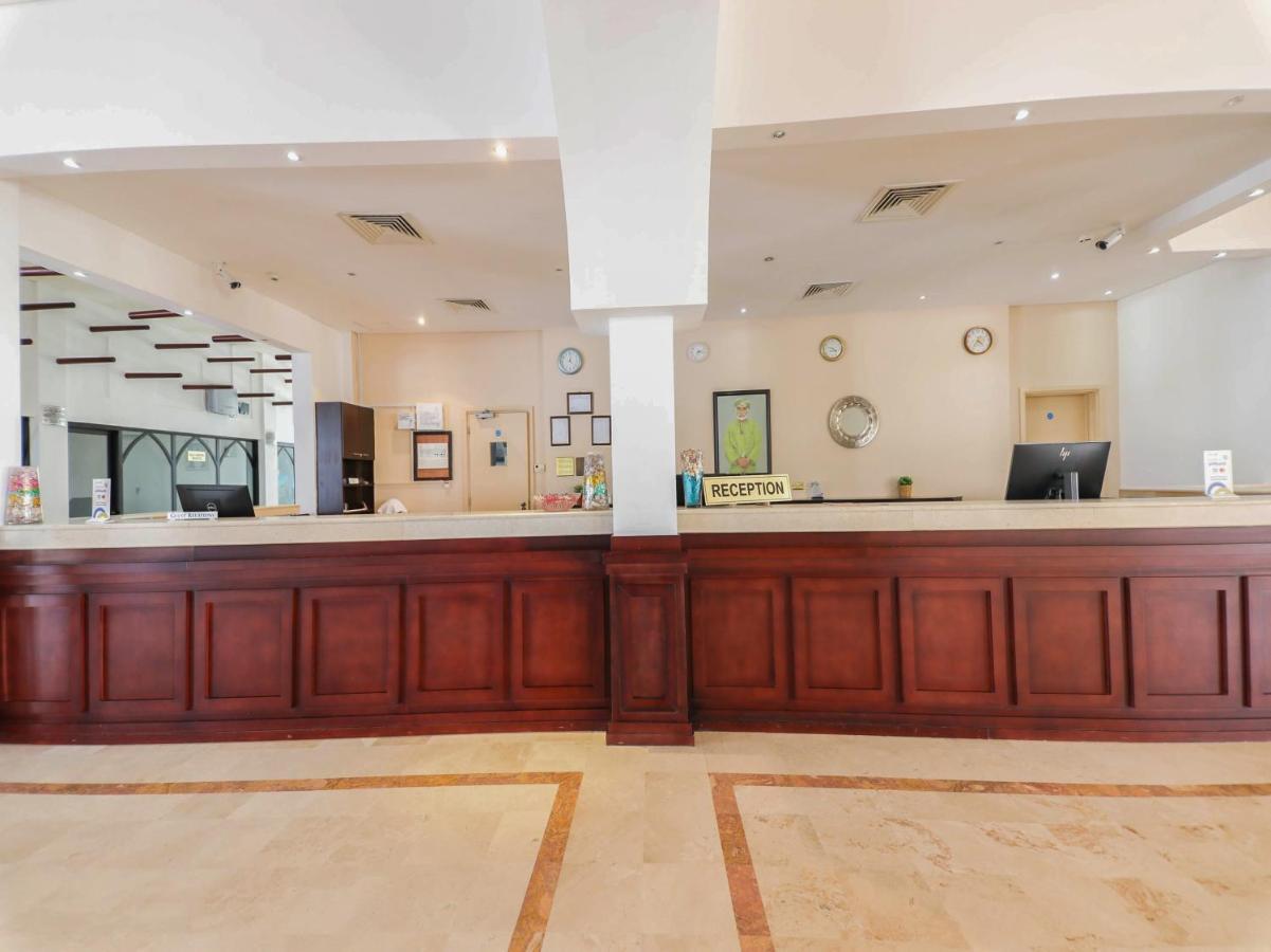 Capital O133 Al Sawadi Beach Resort & Spa Барка Экстерьер фото