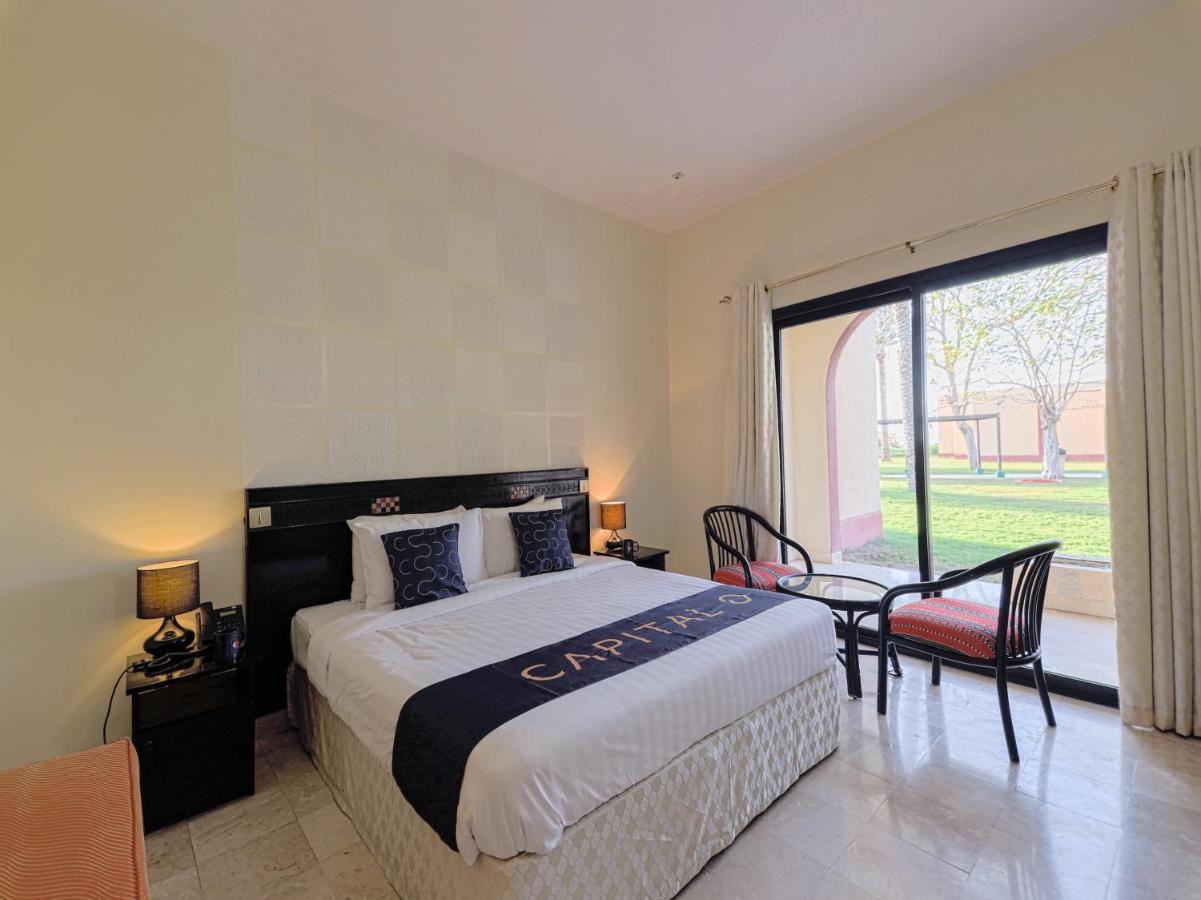 Capital O133 Al Sawadi Beach Resort & Spa Барка Экстерьер фото