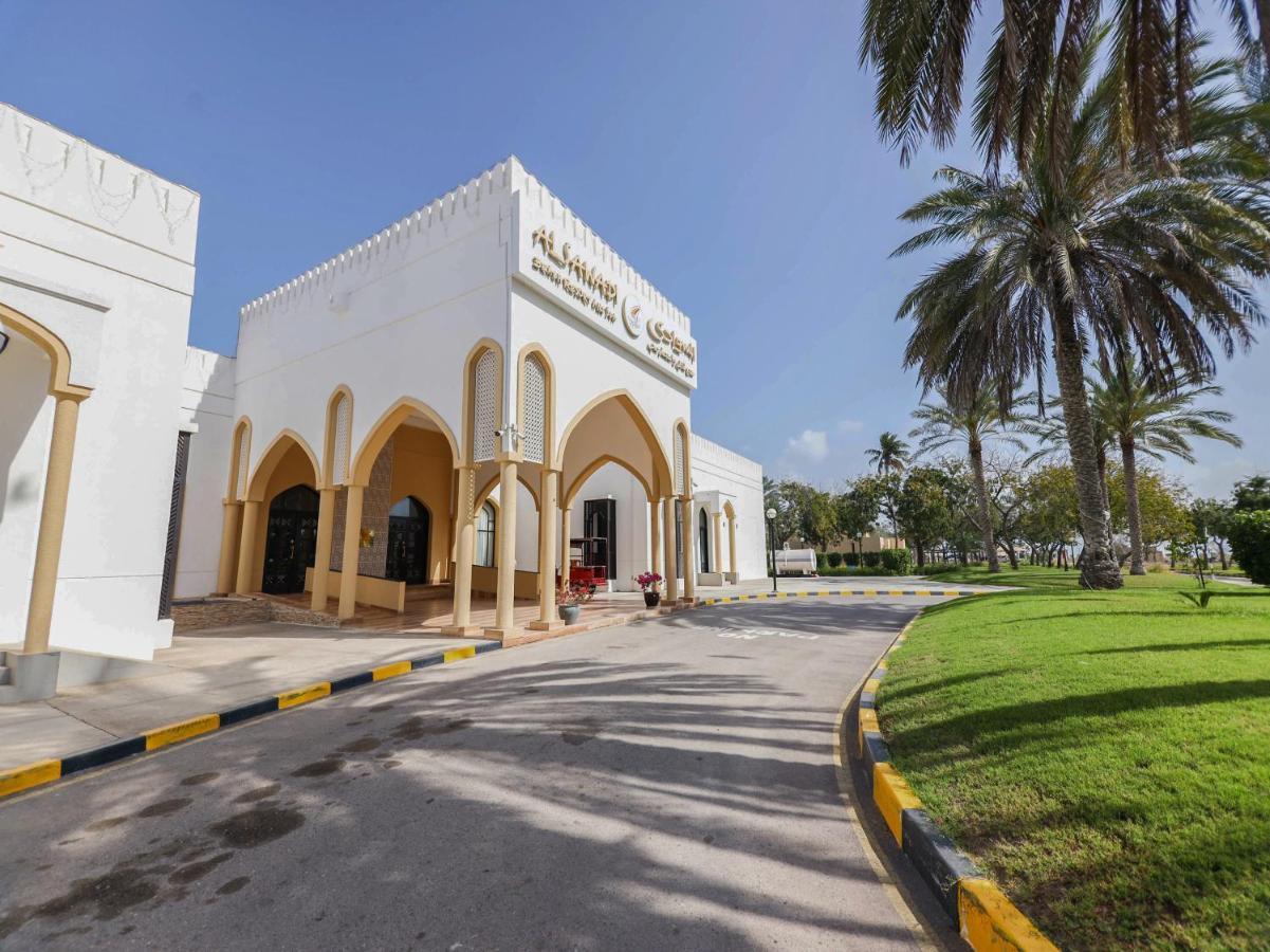 Capital O133 Al Sawadi Beach Resort & Spa Барка Экстерьер фото