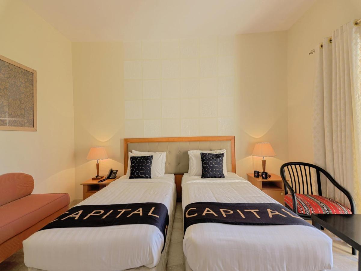 Capital O133 Al Sawadi Beach Resort & Spa Барка Экстерьер фото