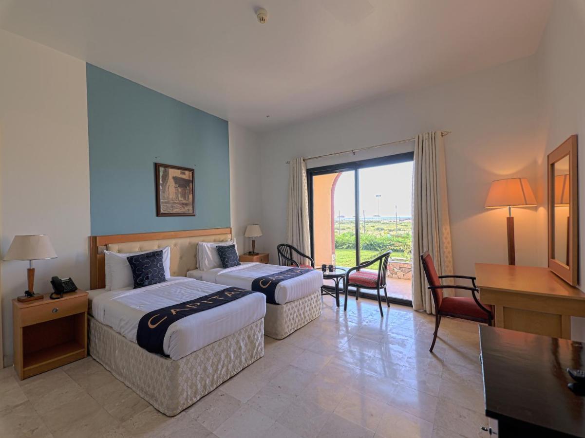 Capital O133 Al Sawadi Beach Resort & Spa Барка Экстерьер фото
